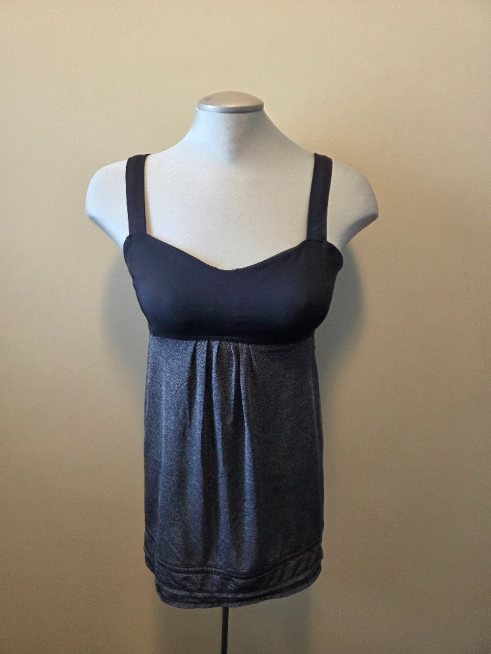 Lululemon Tank Top - Size 8